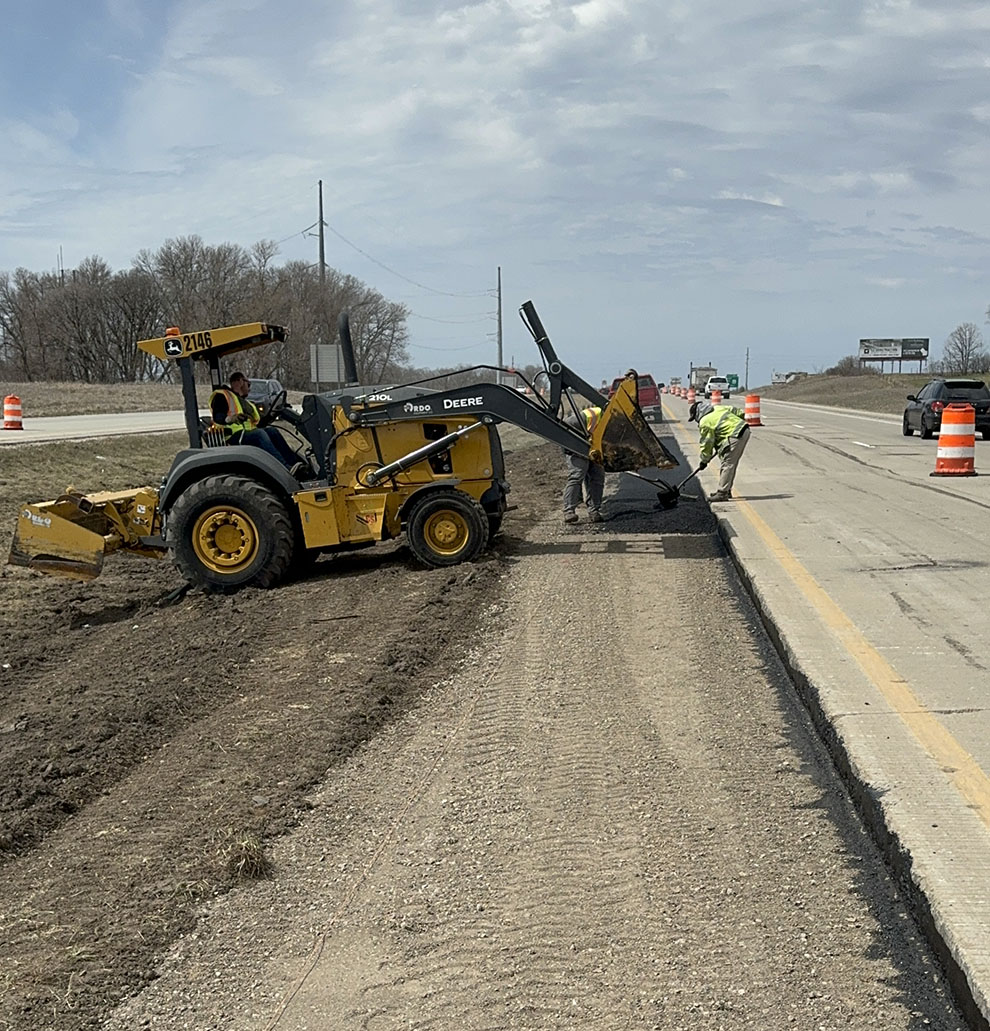 csi crew works on i94 project