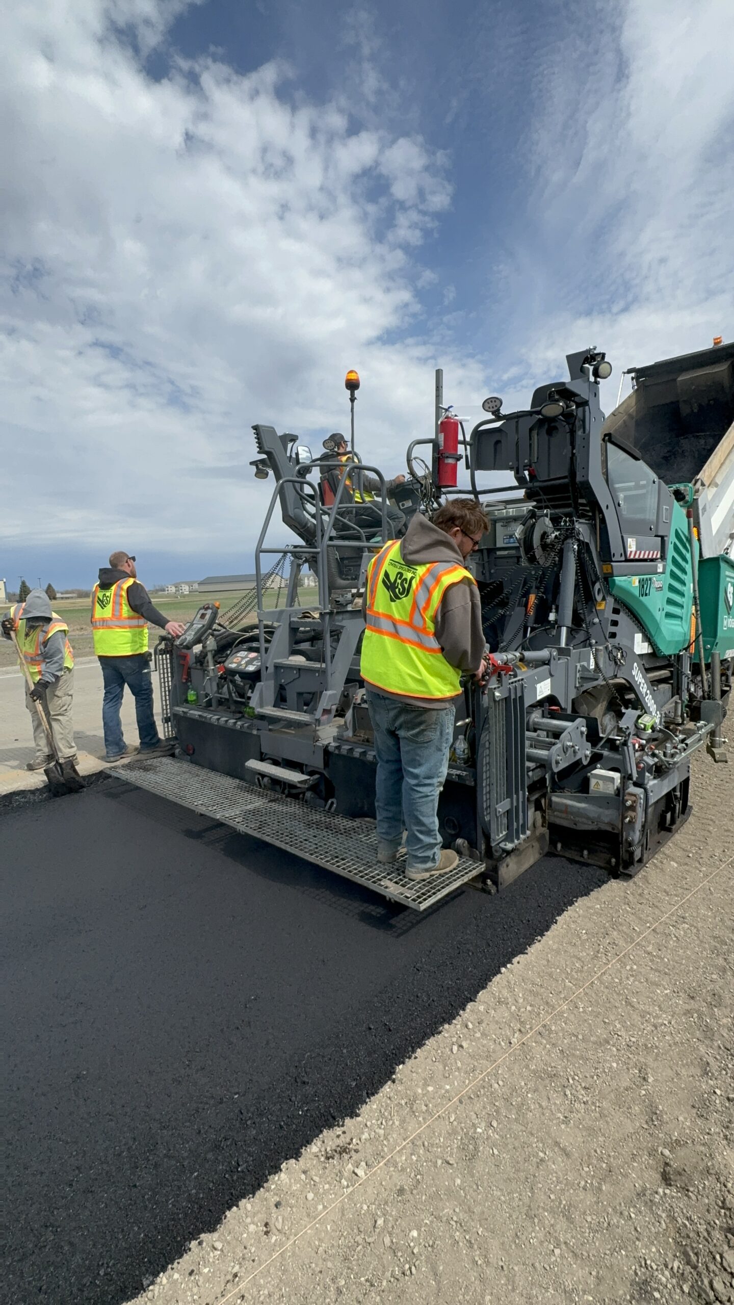 csi crew works on i94 project